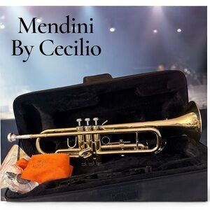 Mendini by Cecilio Brass Trumpet Bb with Case, Mouthpiece Gloves Oil